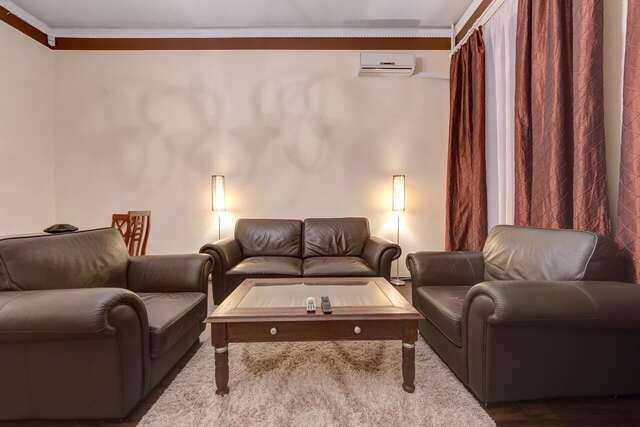 Апартаменты Four bedroom apartment near the NSC Olympic Киев-3
